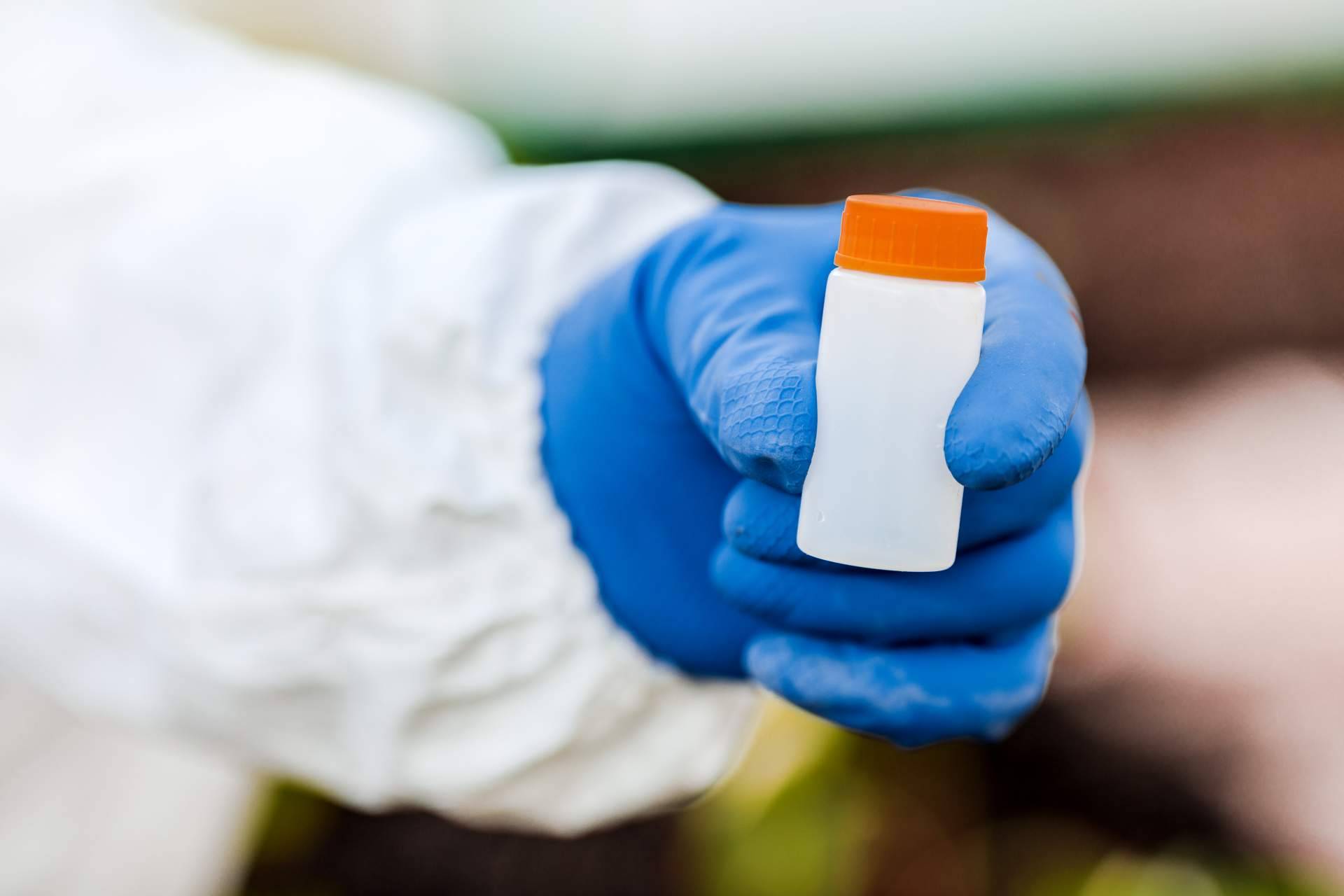 Almacenamiento de productos químicos, normativa e inspección de la mano de TÜV NORD