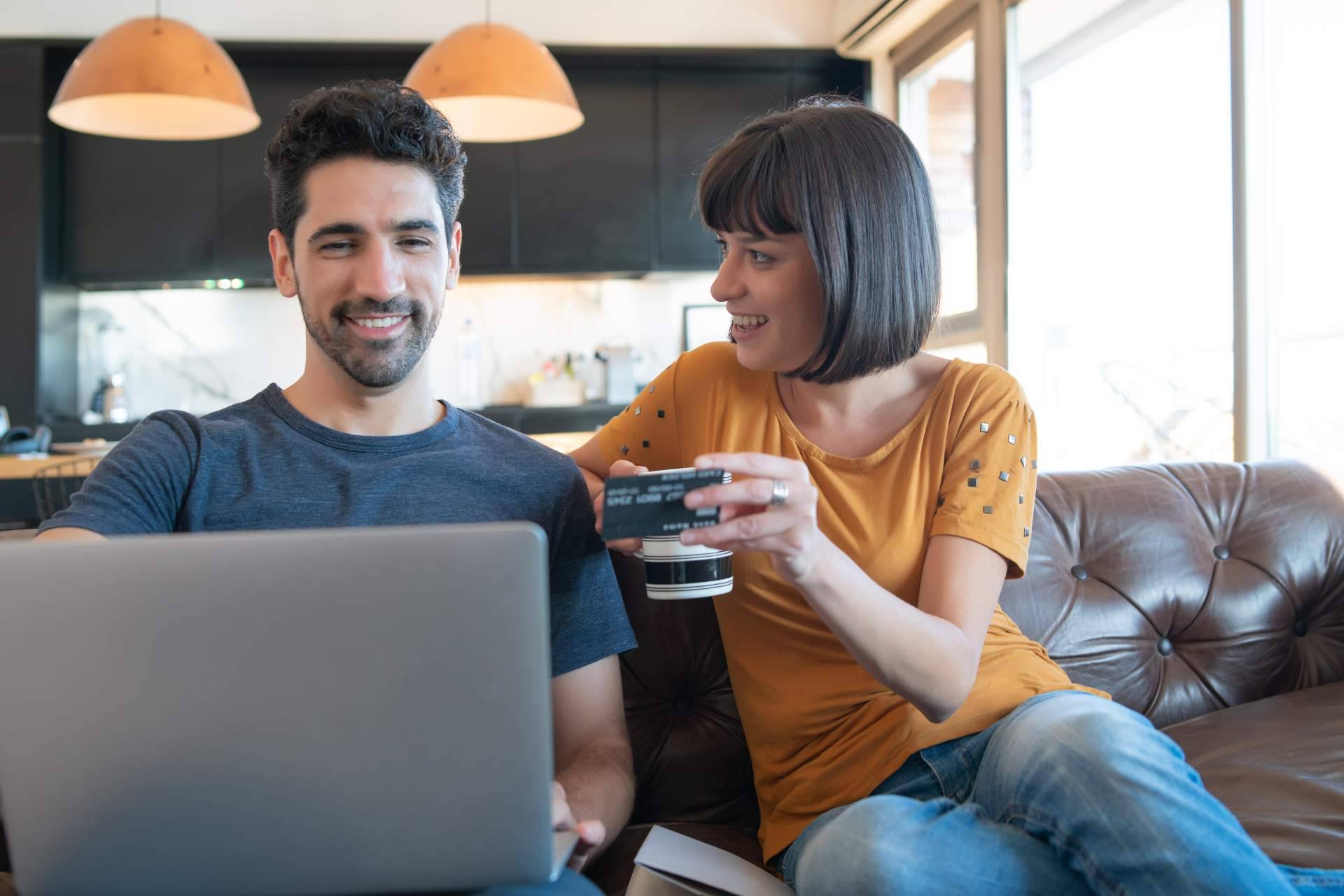 ¿Cuáles son las 8 estrategias para mejorar las ventas de un e-commerce?