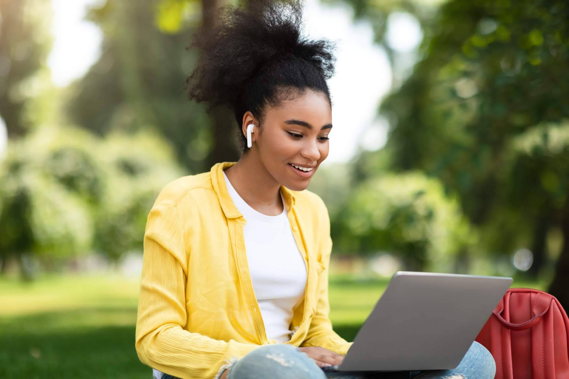 Cursos de formación continua para personal de gestión y servicios, con ASANPIS