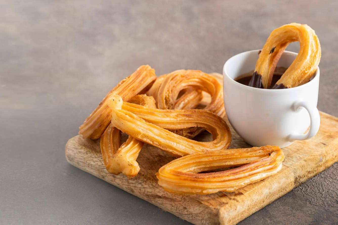 InBlan, experto en máquinas para hacer churros y porras diseñadas y fabricadas precisamente para hostelería y churrerías