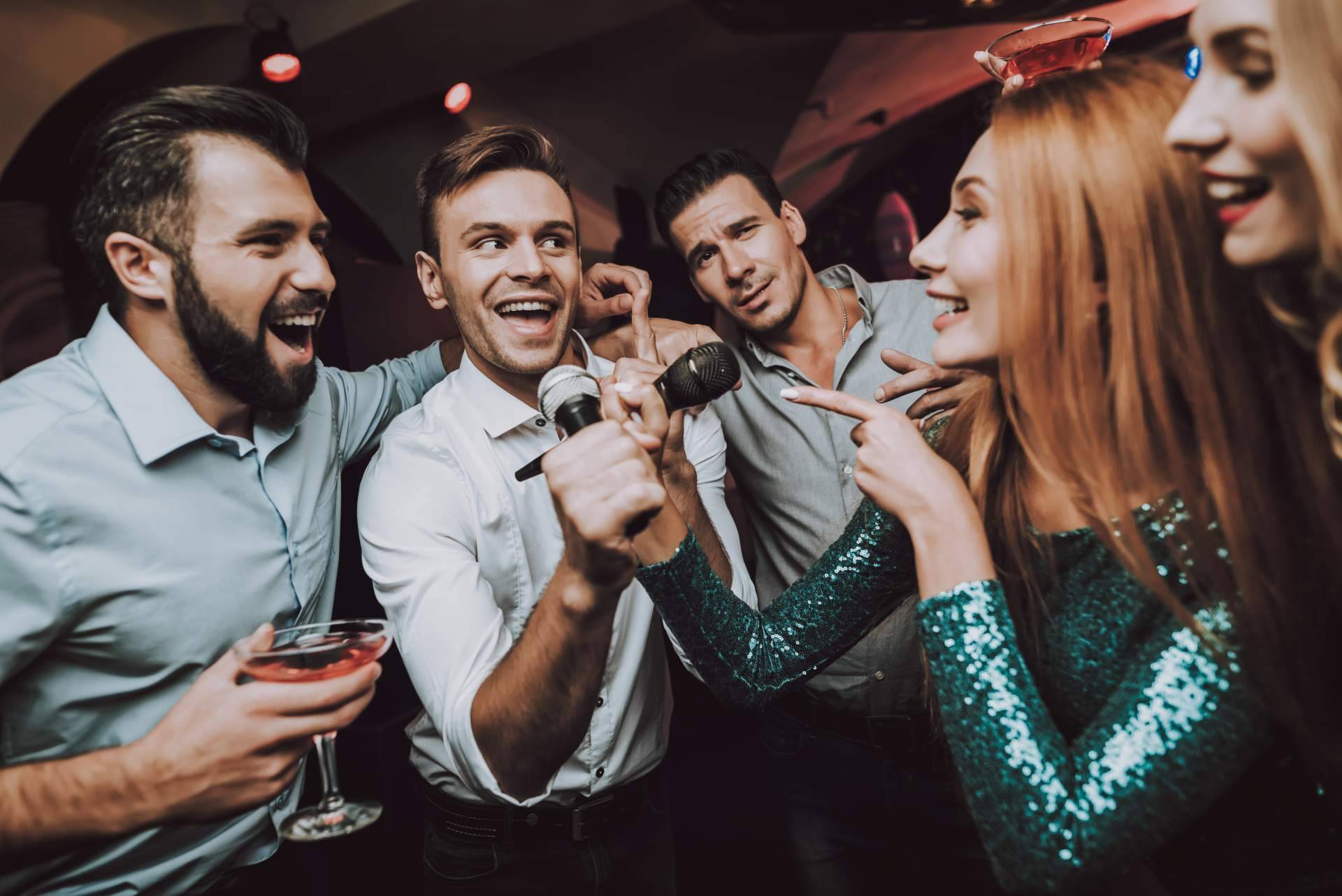Celebración de eventos para compañías en un ambiente distinto, con Karaoke Katakana