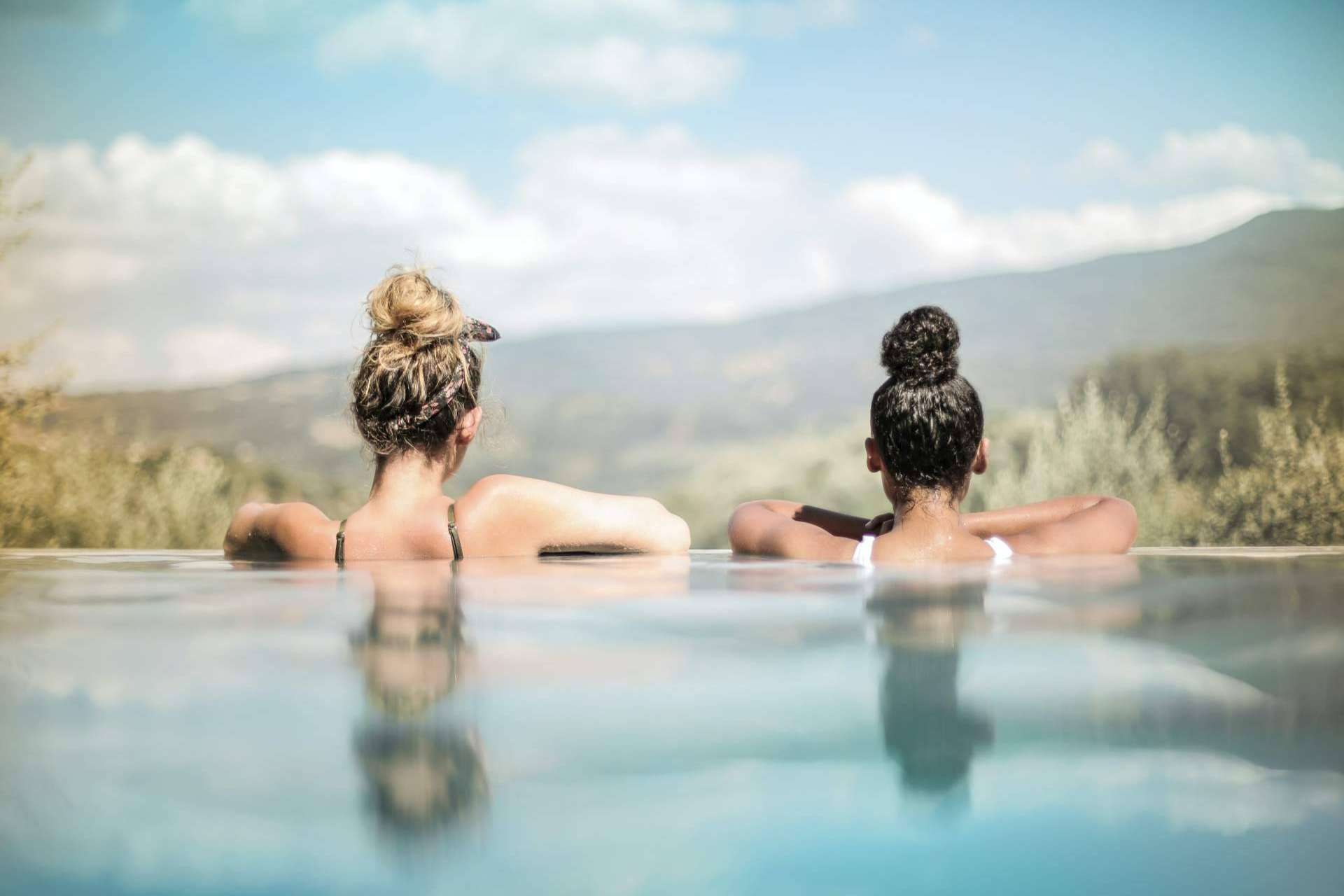 La nueva elegante y silenciosa bomba de calor Silenp Full Inverter para piscina, de Warmpool