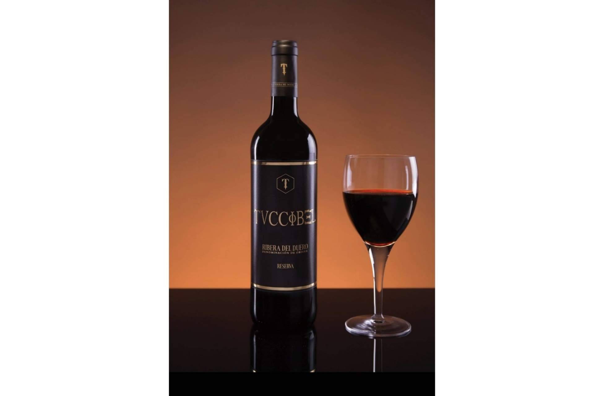 Arte y coleccionismo son las cualidades del vino Tuccibel