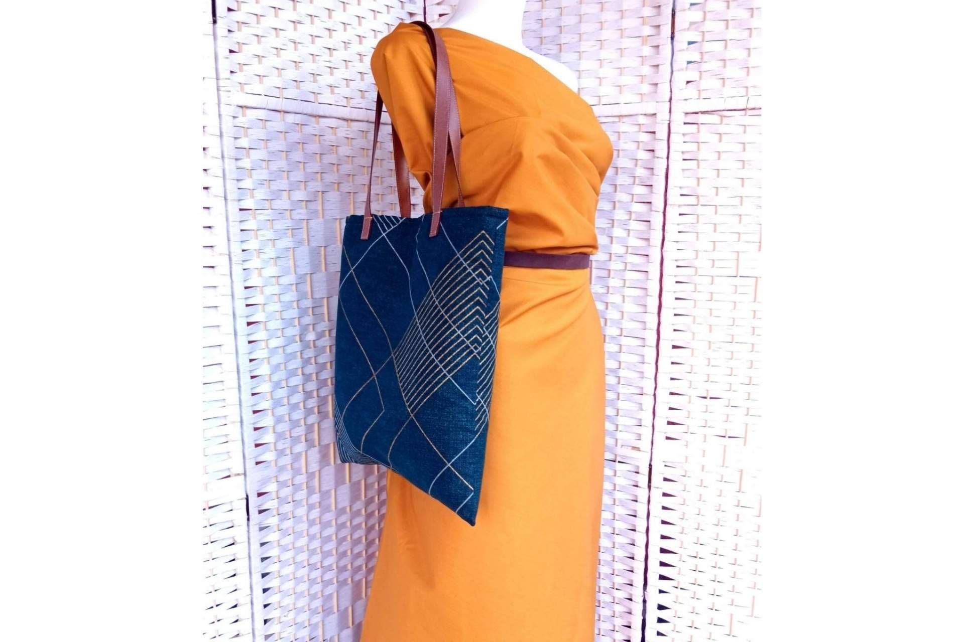 Diseños exclusivos y originales de tote bags para marcar la diferencia, con Inirt Atelier