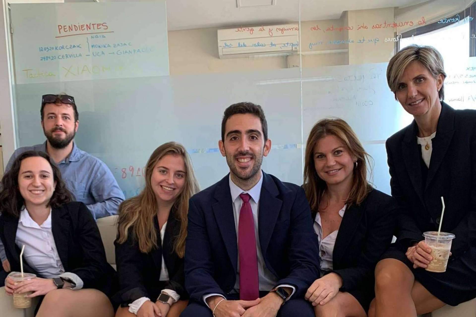 CBLingua dispone de un amplio equipo de traductores jurados en todos los idiomas que ofrecen sus servicios de traducción oficial