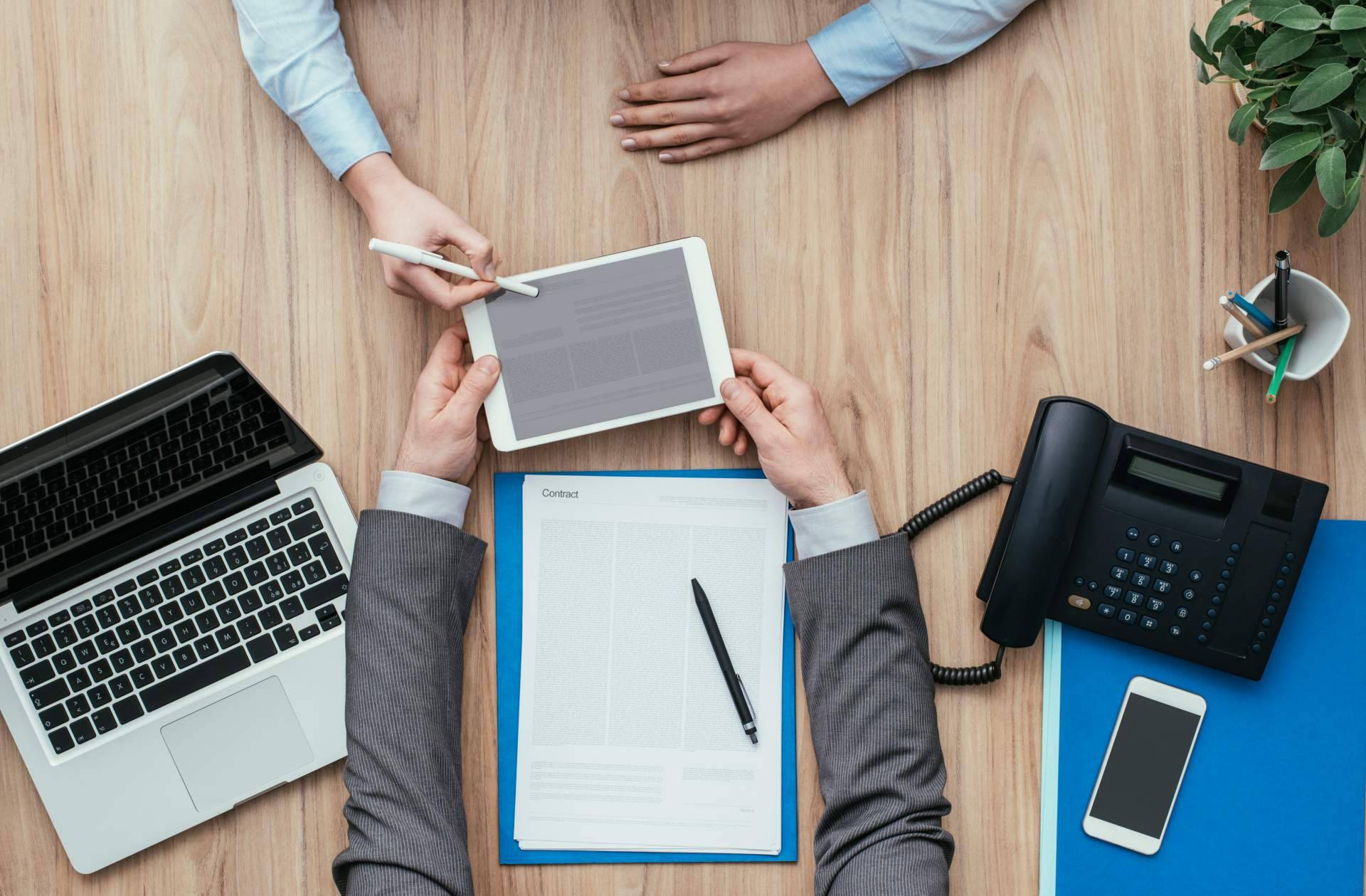 firmar.online dispone de una herramienta gratuita para calcular el ahorro en los negocios aplicando sus servicios