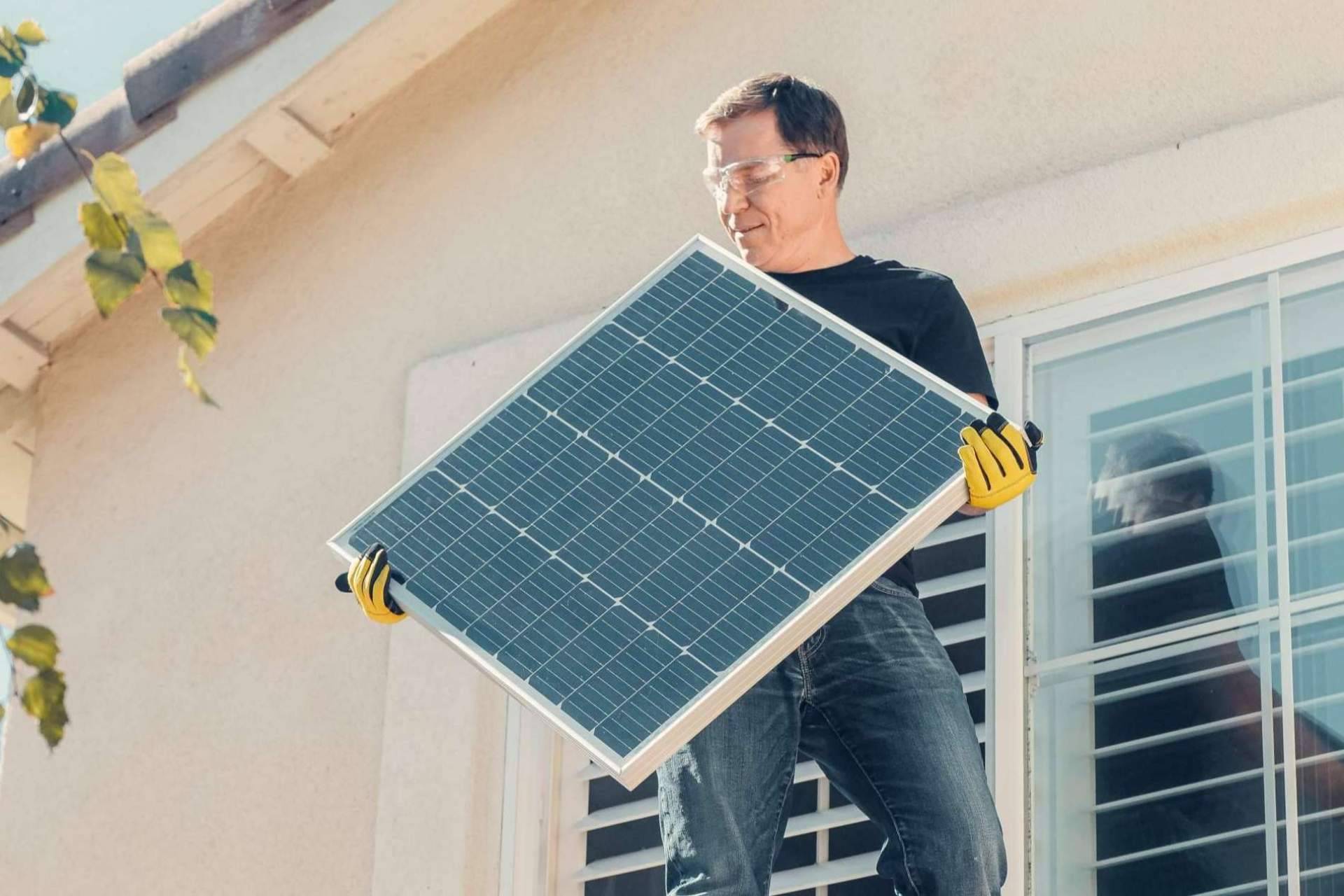 Ahorrar con la instalación de paneles solares para uso doméstico, de la mano de SOLARINSTALA