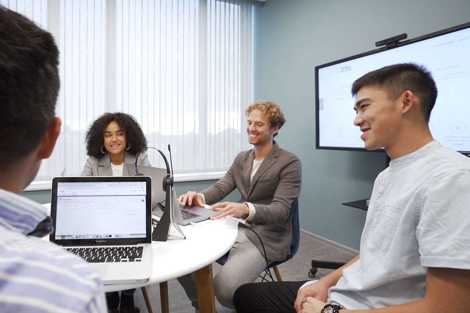 El sistema de smartworking que facilita la conexión entre trabajadores y clientes de una empresa