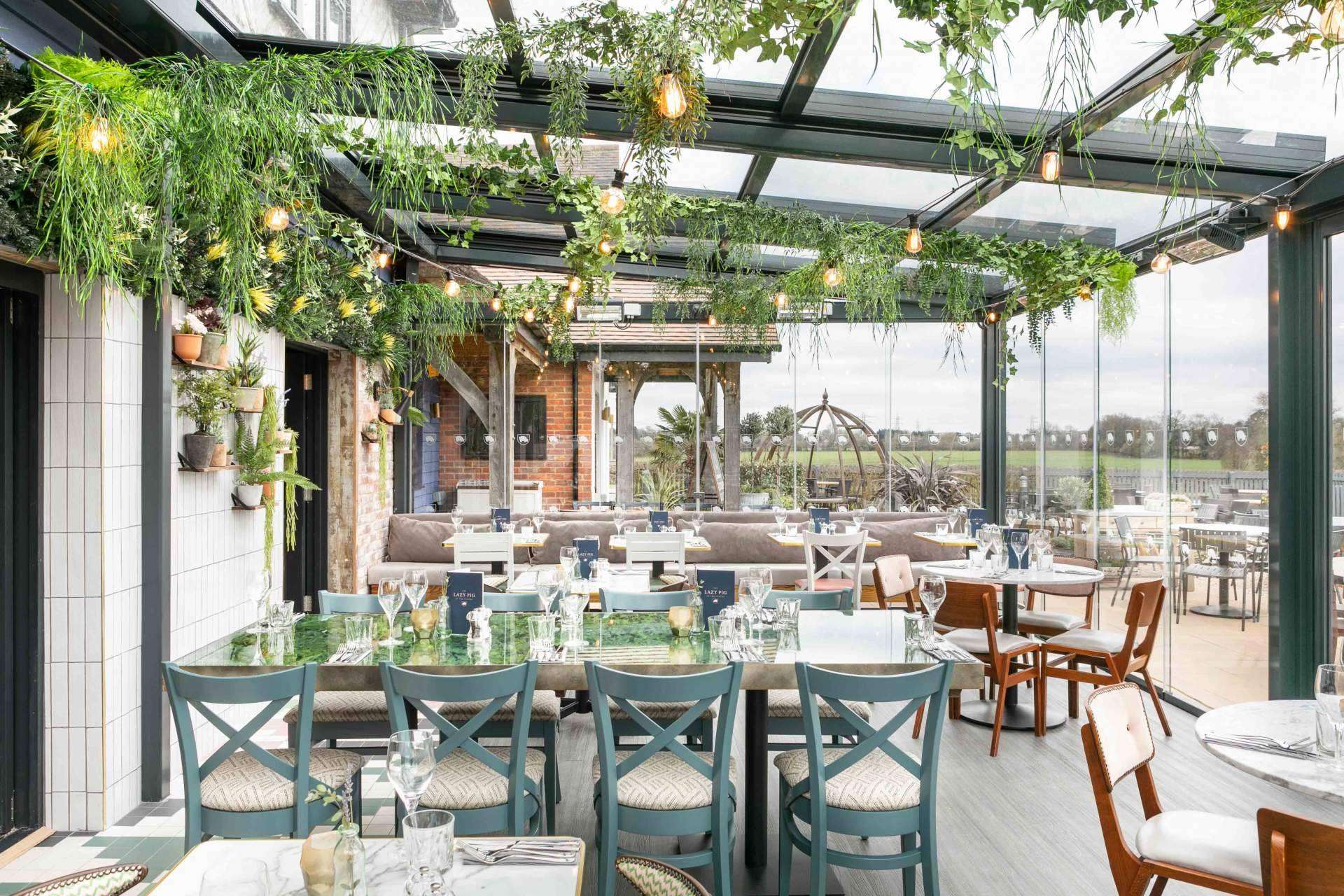 Techos móviles para restaurantes con Airclos