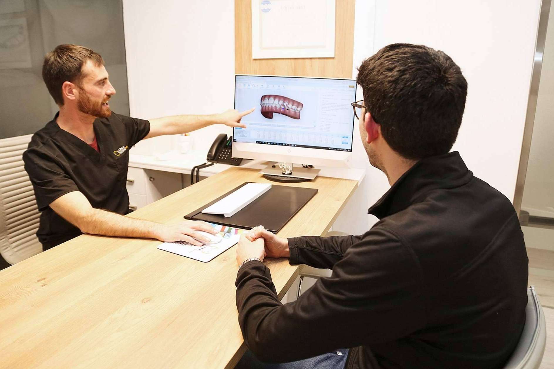 ¿Cuáles son las ventajas de la ortodoncia invisible en Barcelona?, por Clínica Dental Rob