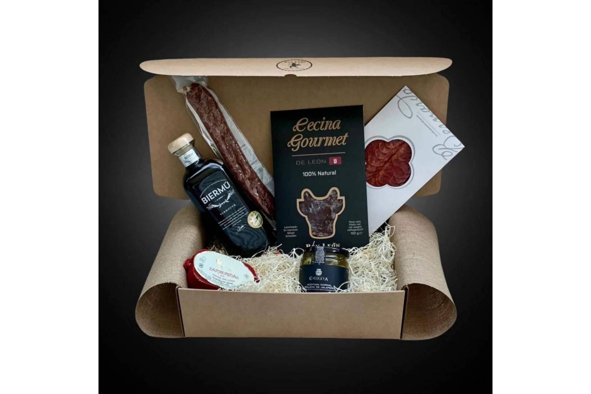 Bon León ofrece cesta productos gourmet con dedicatoria y foto