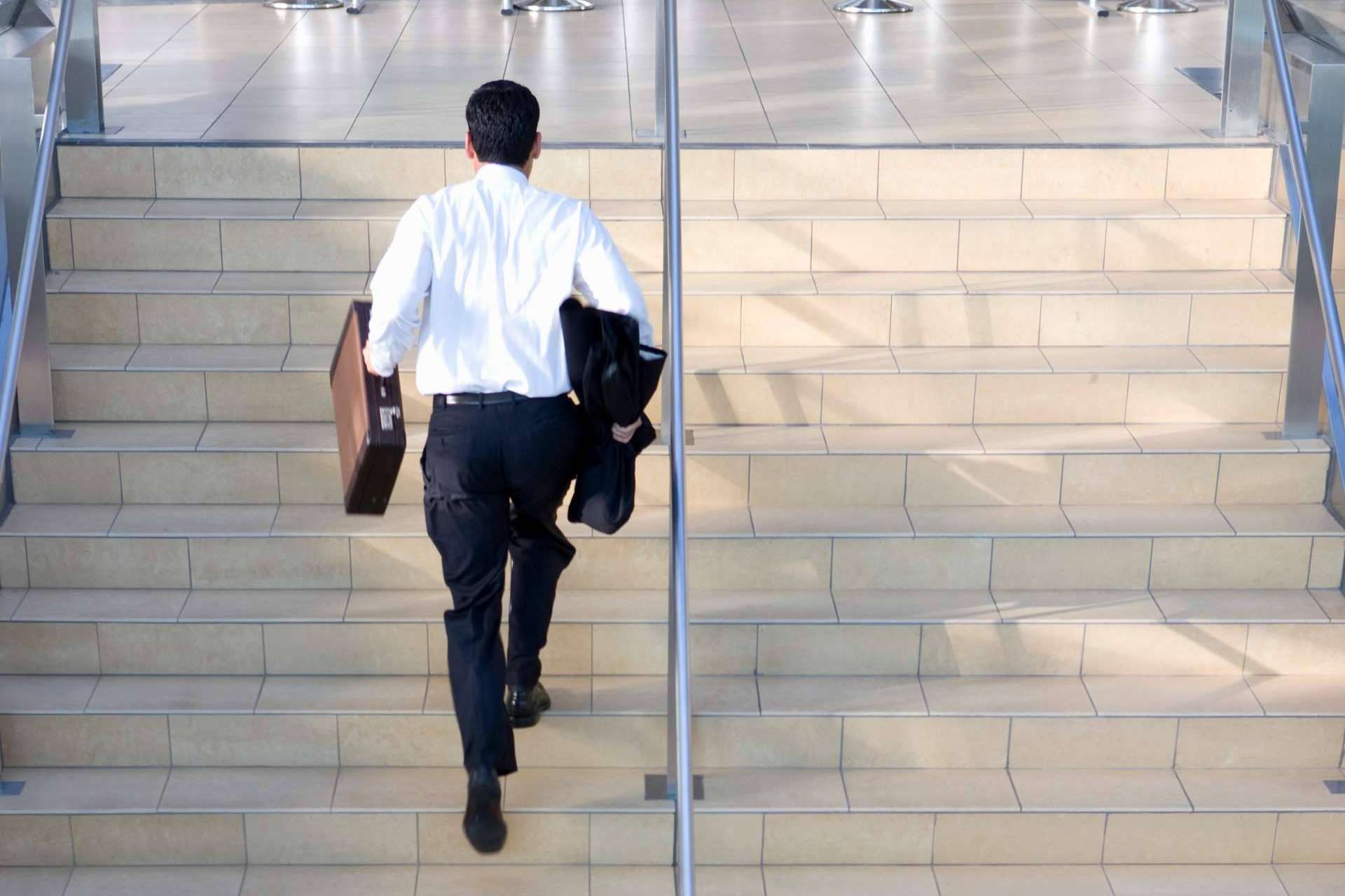 Una consultora estratégica es fundamental para que las empresas afronten las señales de alerta de la economía española, por MindHead