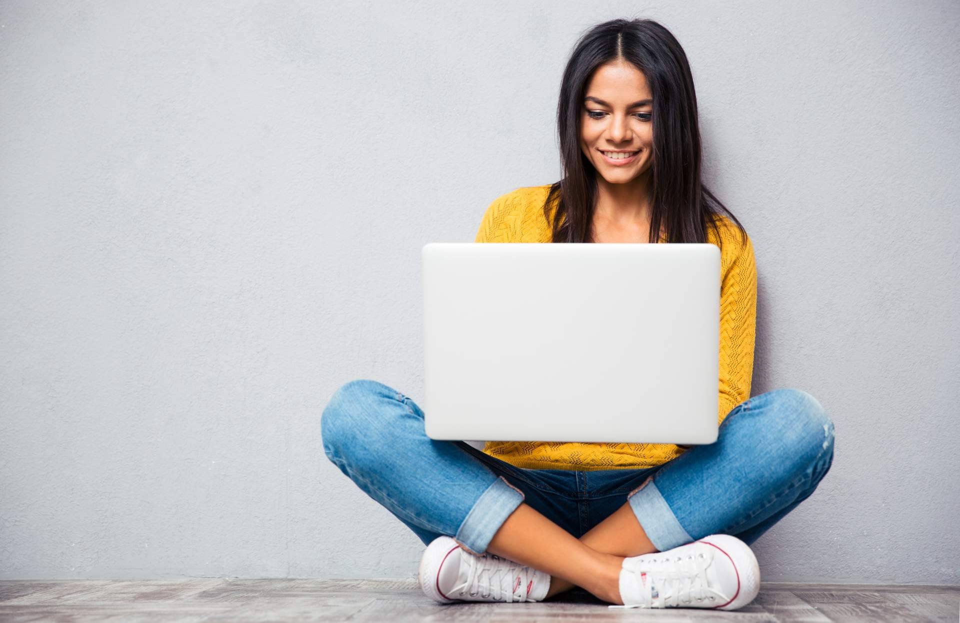 Autoescuela 2000 permite aprovechar el tiempo con las clases teóricas online