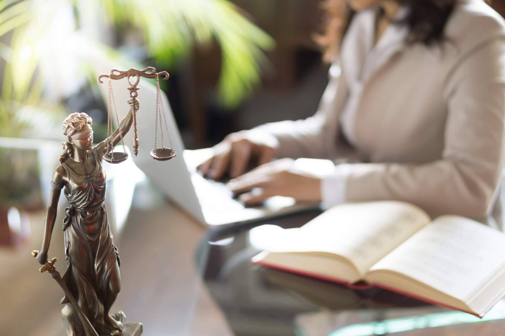 El servicio de abogacía en la parte administrativa, el concurso de acreedores con Villaquirán Abogados