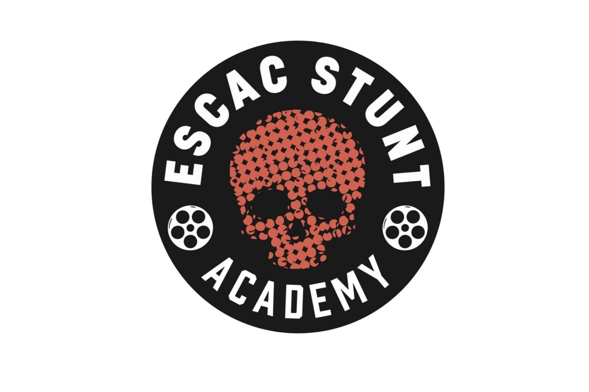 Participa en una nueva serie de Netflix In Extremis Film Services, como stunt performers y efectos especiales