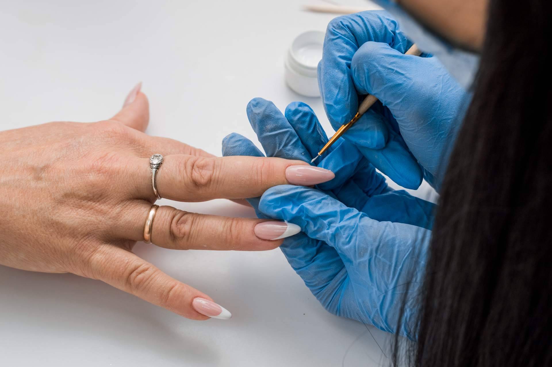 Formación en uñas con los cursos online de Uñas y Estética