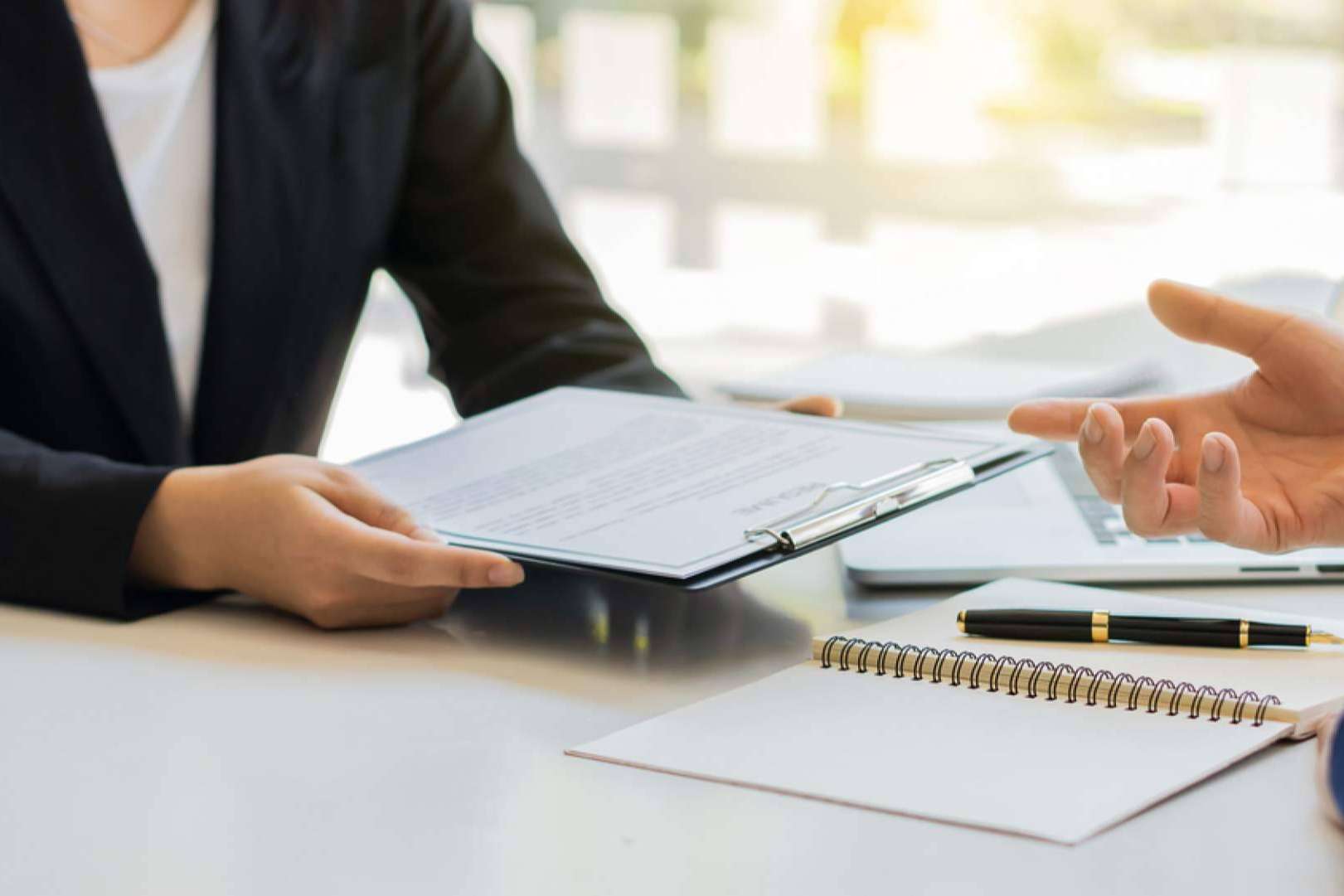 Spain Compliance ofrece protección ante cualquier incidente que conlleve responsabilidades penales para empresas