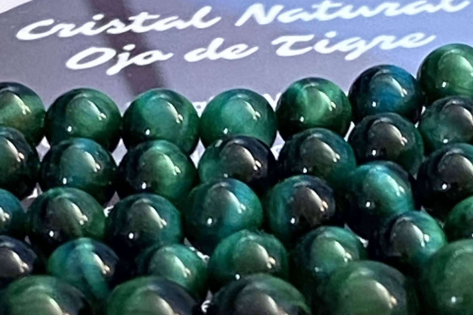 Enernum ofrece enernums elaborados de madera de sándalo y piedras naturales