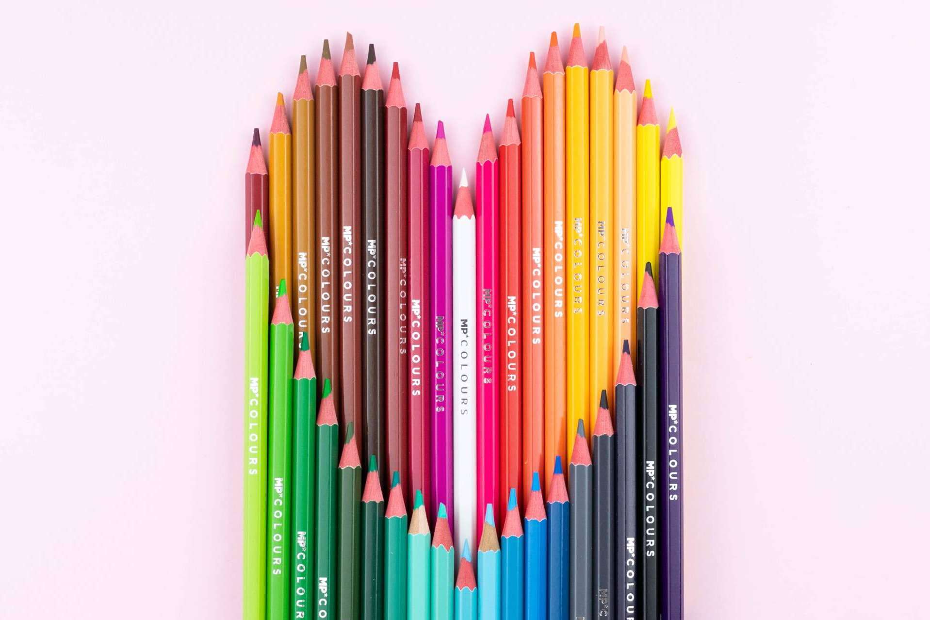 Artículos de papelería y material escolar en Main Paper