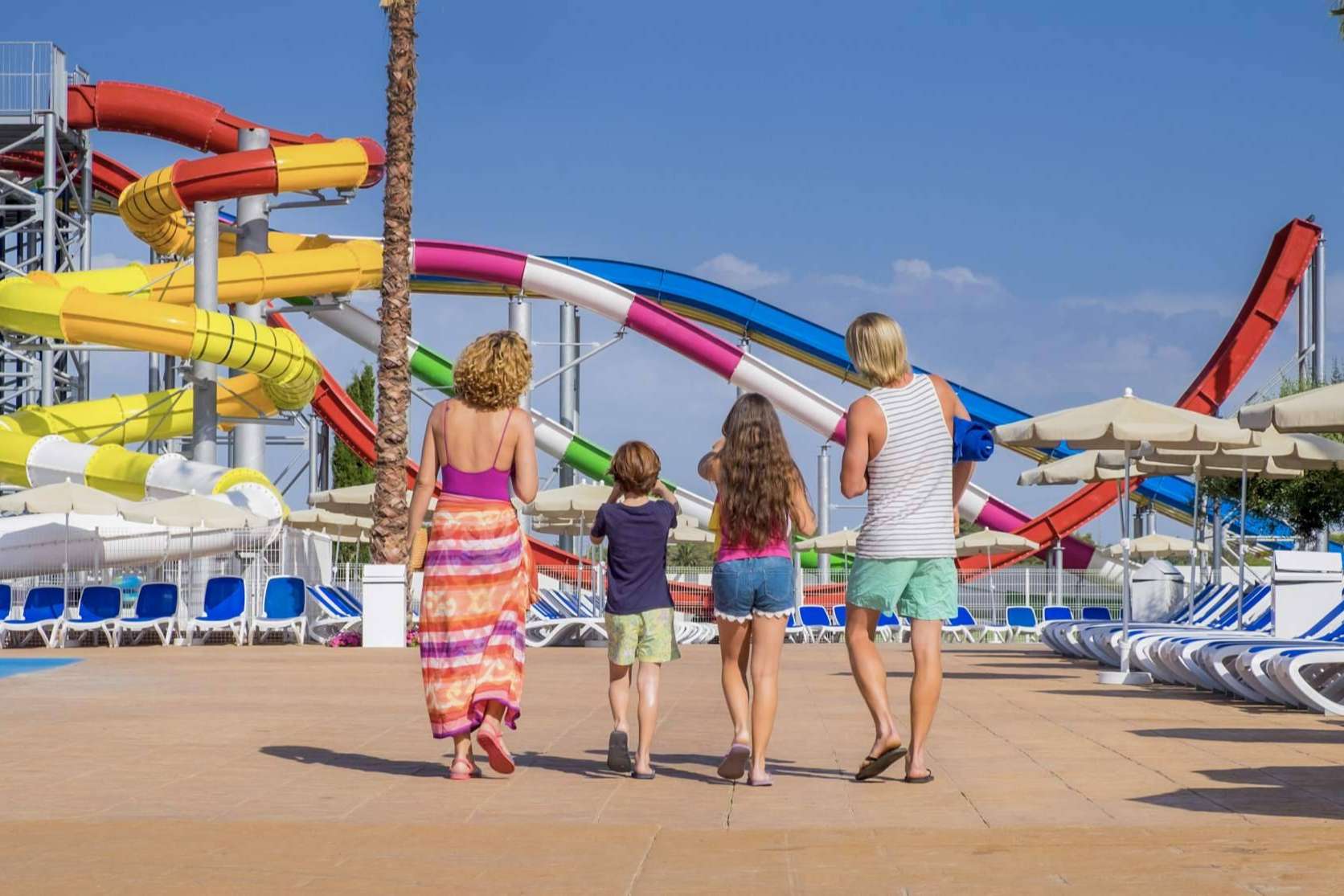 Disfrutar en parques acuáticos y hoteles familiares de unas vacaciones con niños