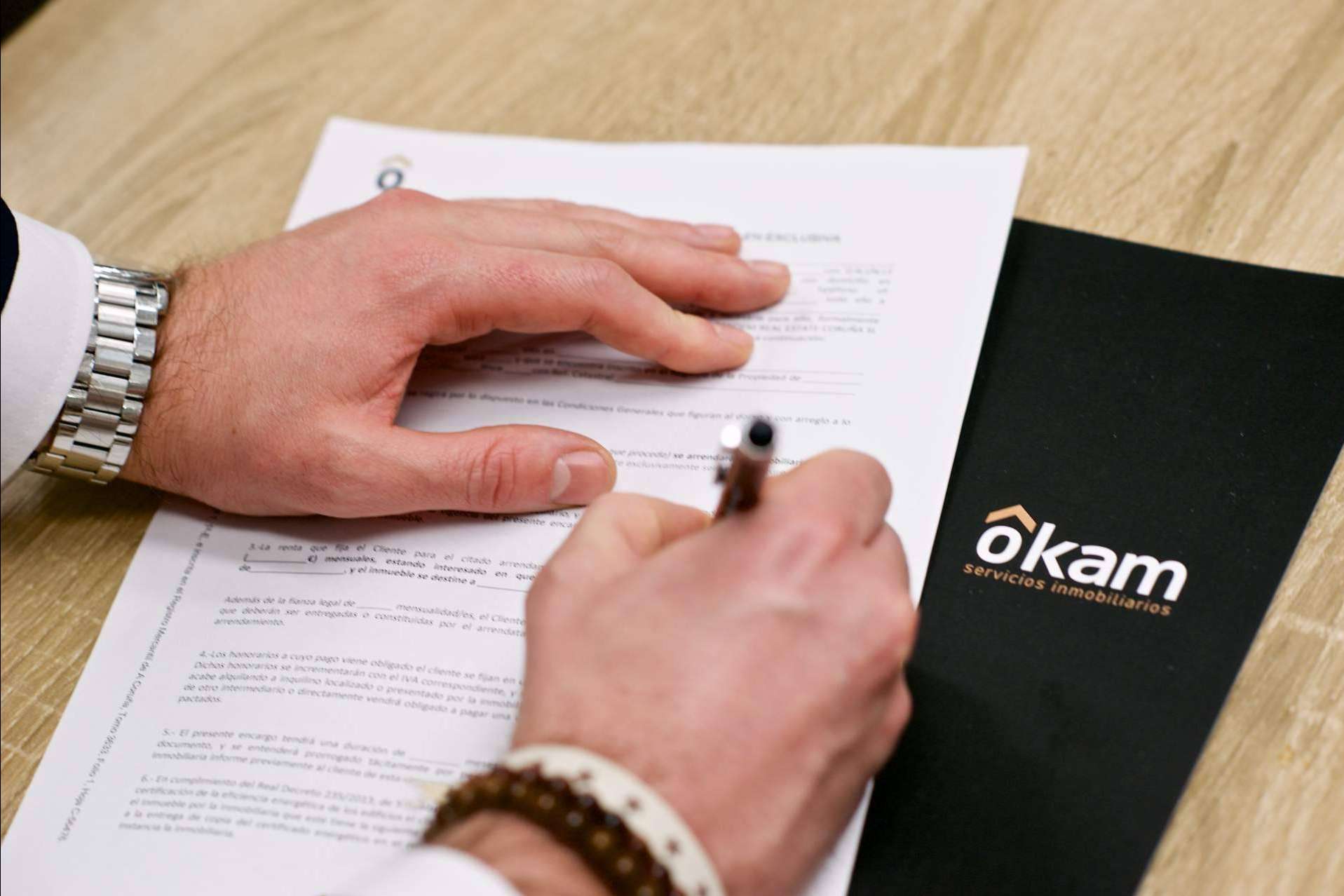 Los servicios inmobiliarios de Okam de calidad en Madrid y A Coruña