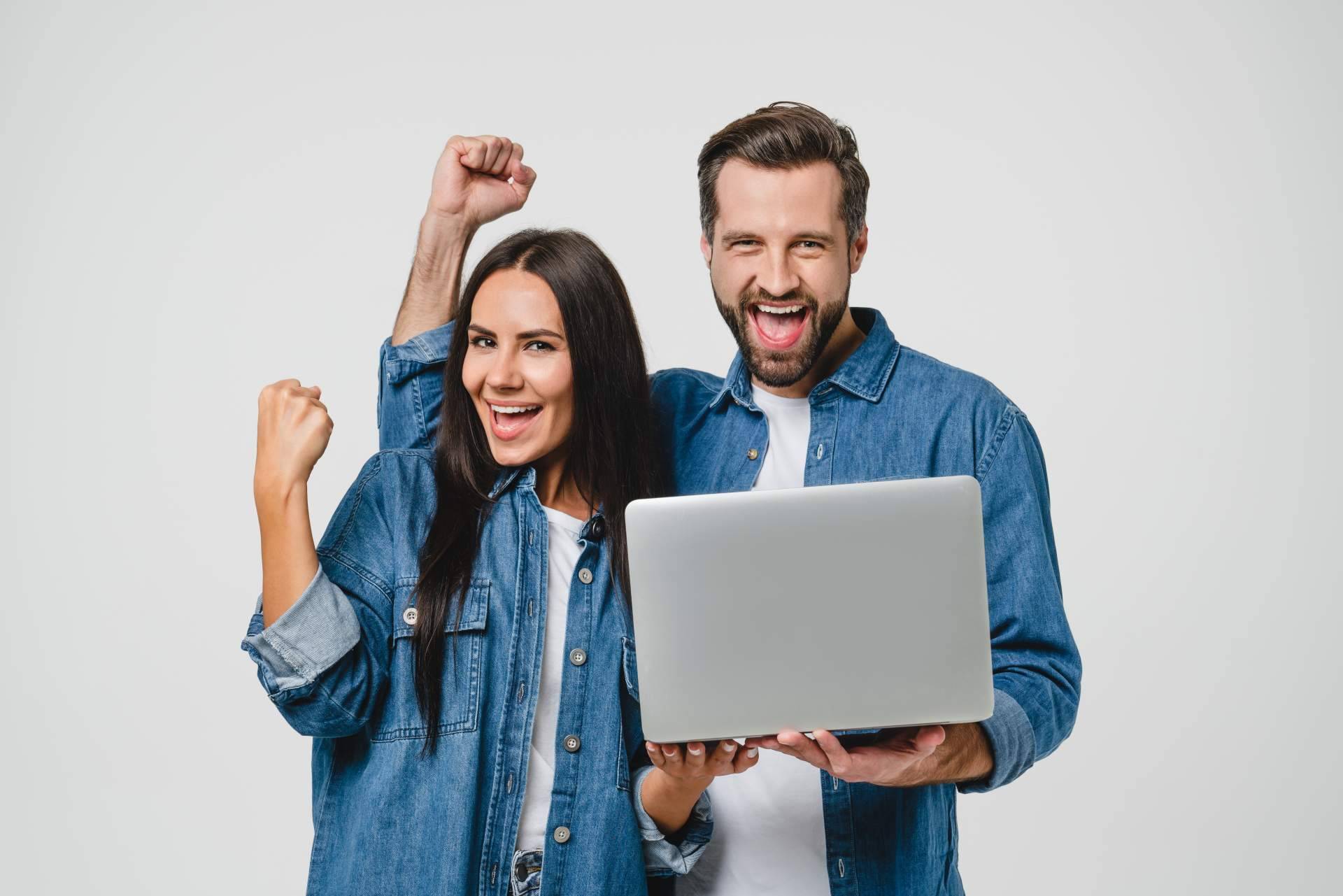 ¿Qué ventajas tiene jugar a la lotería online?, por Millonapp