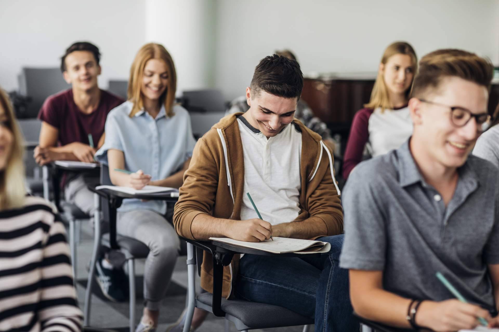 Profesores de español con visado de trabajo en Sydney, la búsqueda de Spanish Blackboard Academy