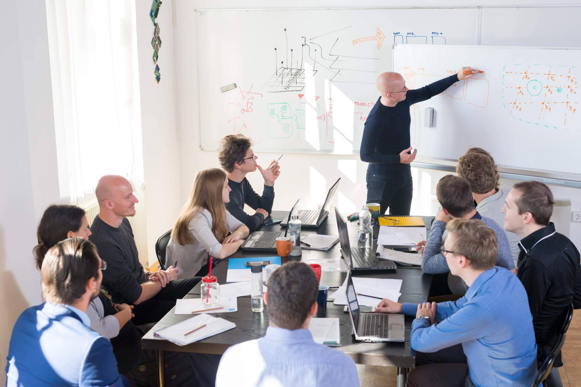 Formación bonificada para empresas, todo lo que hay que saber de la mano de Academia Integral