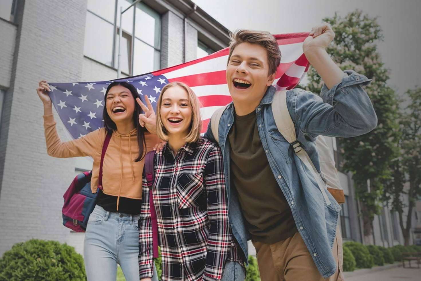Millones en becas para cumplir el sueño americano después de la pandemia
