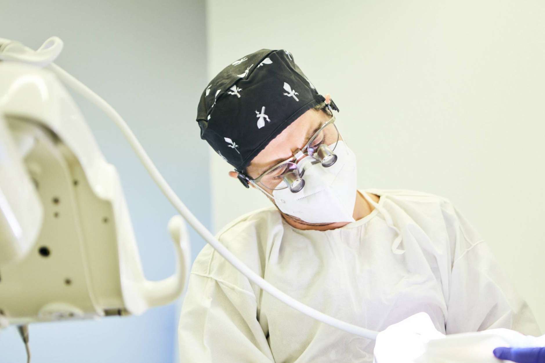 El blanqueamiento dental con luz LED que garantiza una sonrisa hasta 8 tonos más blanca en solo 45 minutos