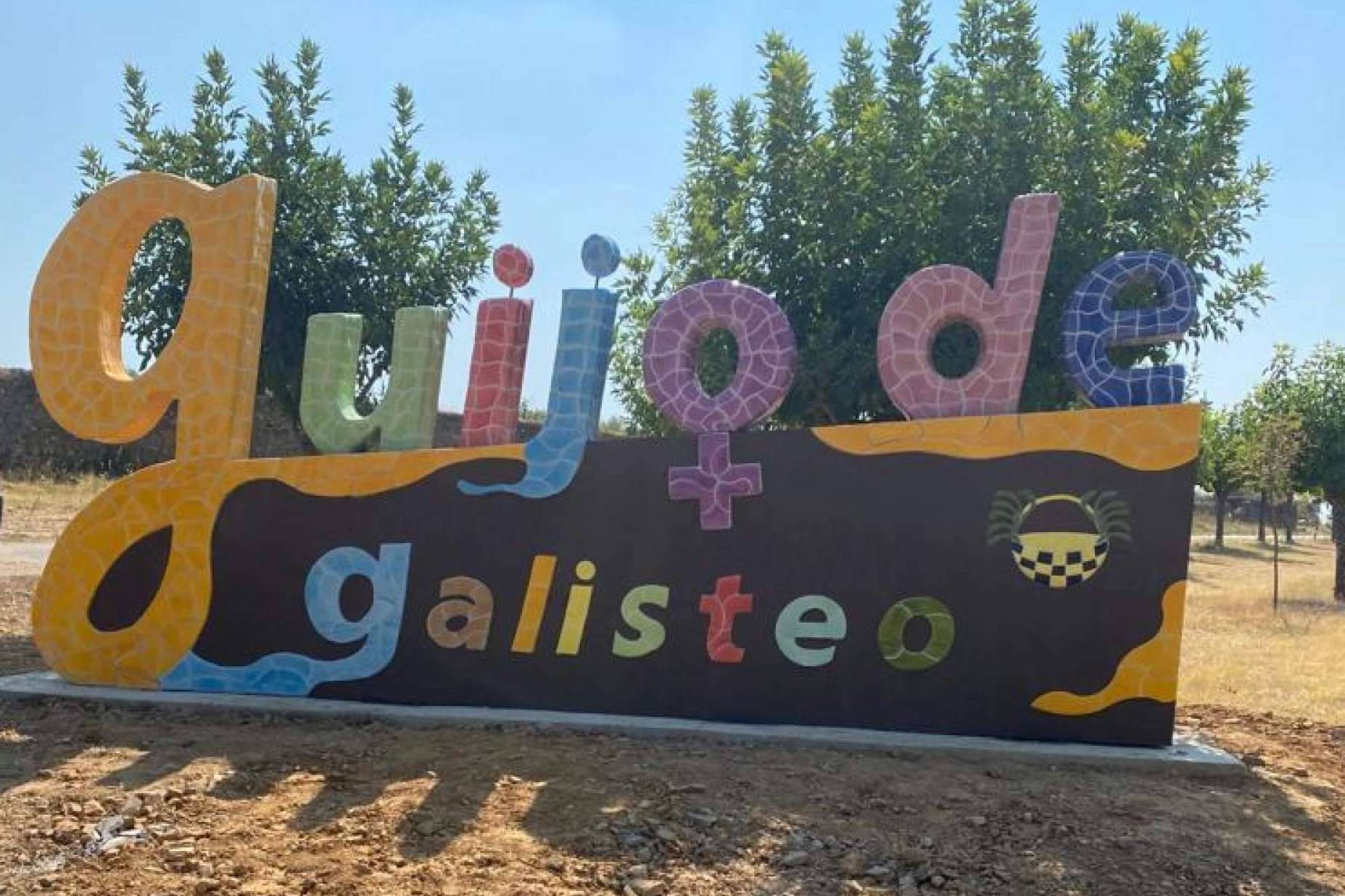 MobuArtex embellece las entradas de las localidades con letras corporativas personalizadas