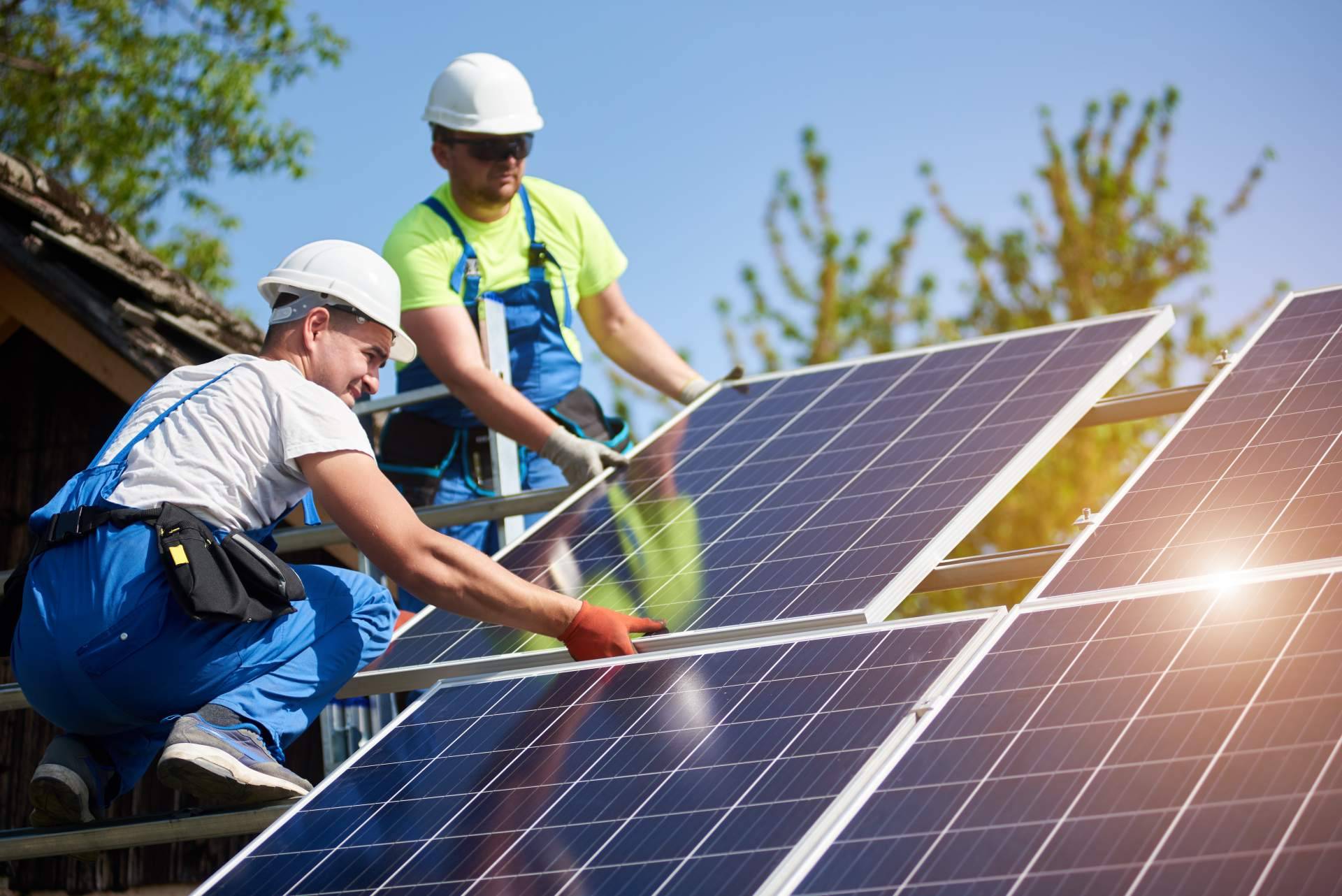 ¿Cuáles son los factores a tener en cuenta al comparar instalaciones solares?, por Megawatt