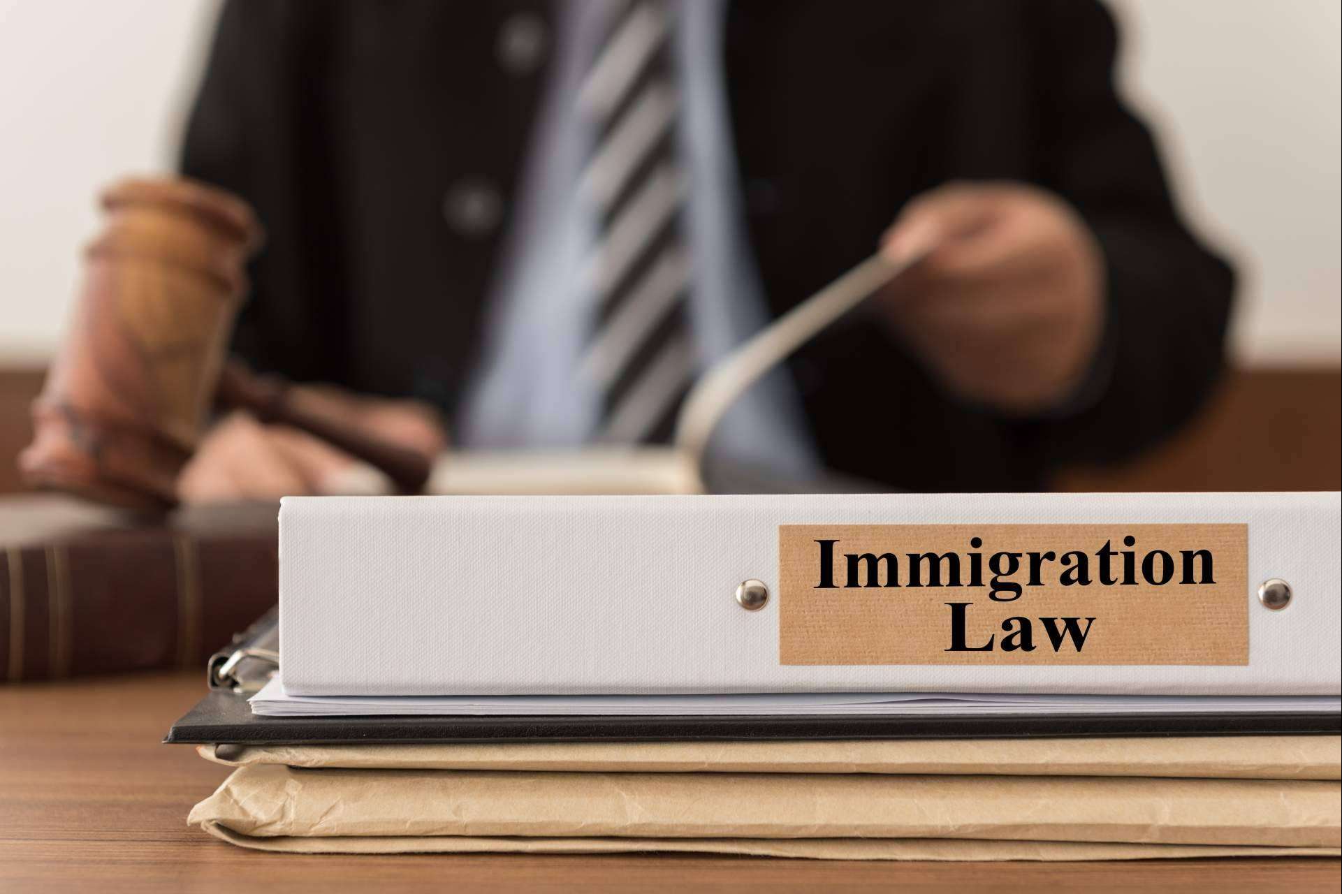 ¿En qué consistes el arraigo por formación y cómo se solicita?, por Europa Legal