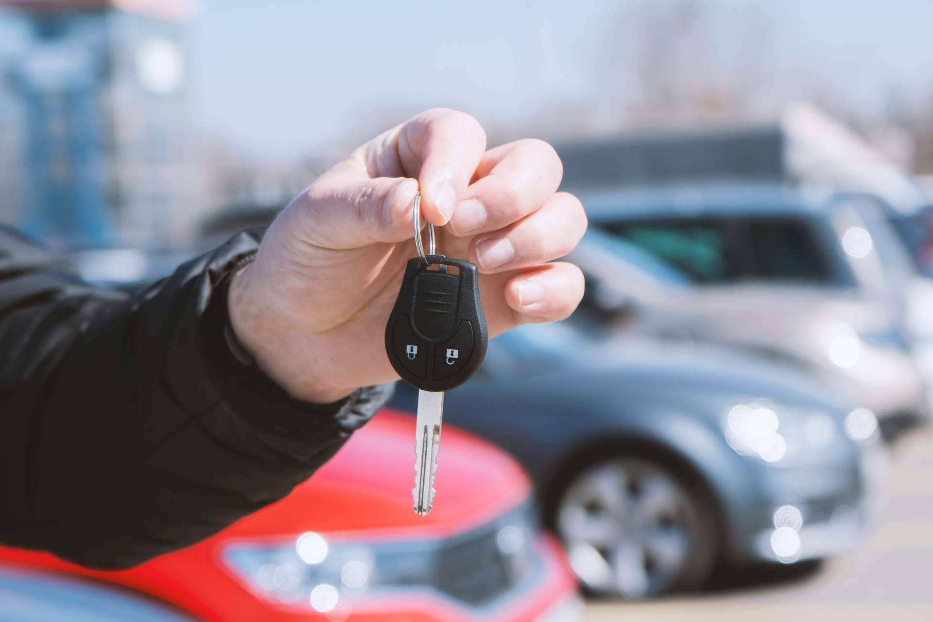 ¿Cuáles son los principales beneficios del renting a particulares? Renting Car Fácil