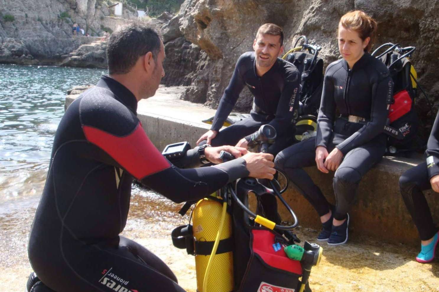 Descubrir Menorca desde otra perspectiva con el buceo en familia, con Scuba Plus