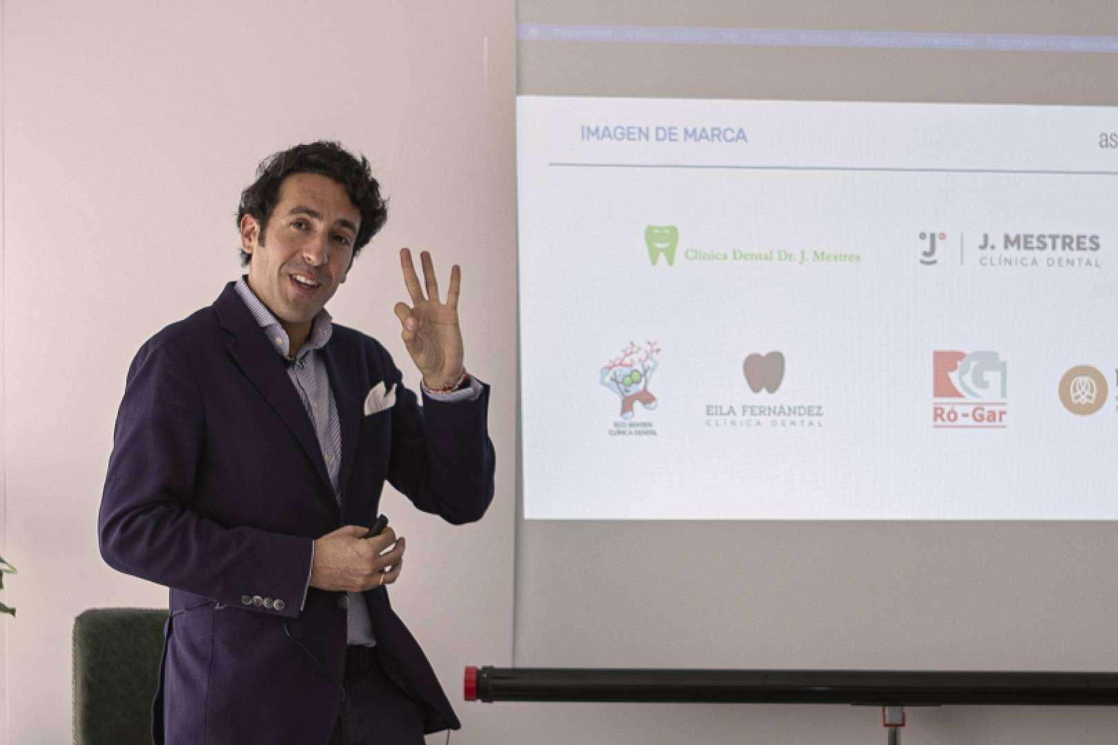 Las ventajas de contar con una consultoría clínica dental, por Ascensium