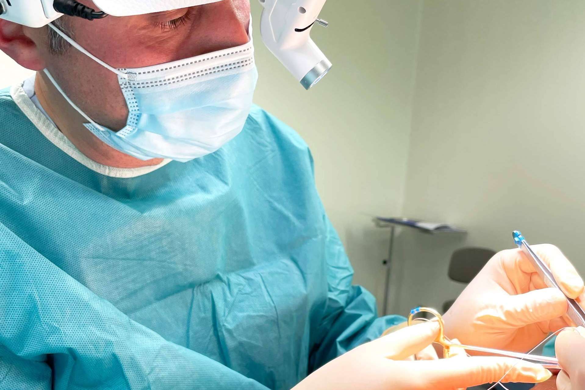 La reconstrucción mamaria para pacientes de cáncer de mama de la mano del Doctor Álvarez