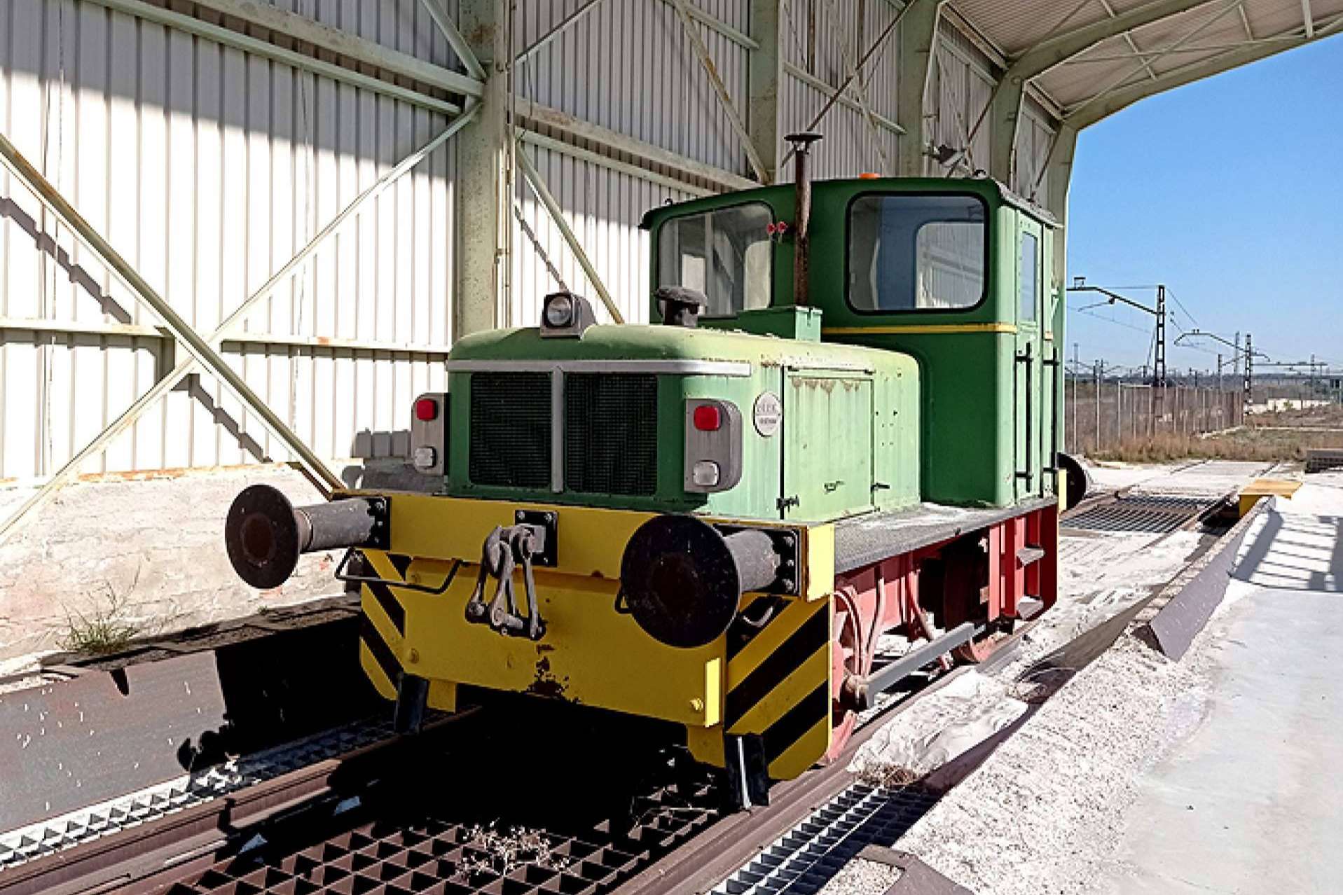 La Fundación del Patrimonio Ferroviario rescata una locomotora histórica de Saint Gobain