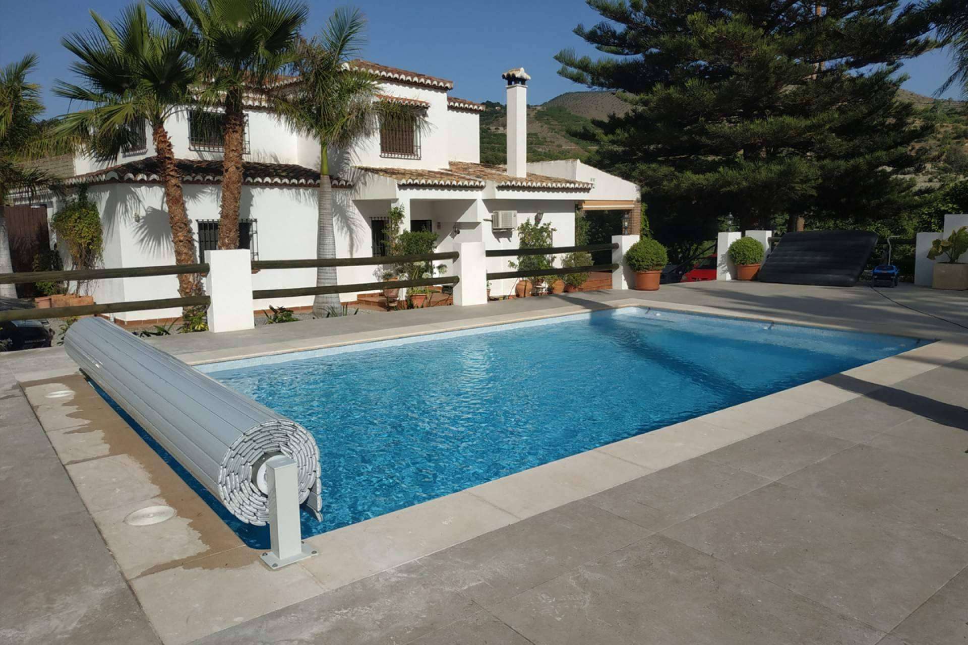 COVERTTO. Las ventajas de las cubiertas automáticas para piscinas