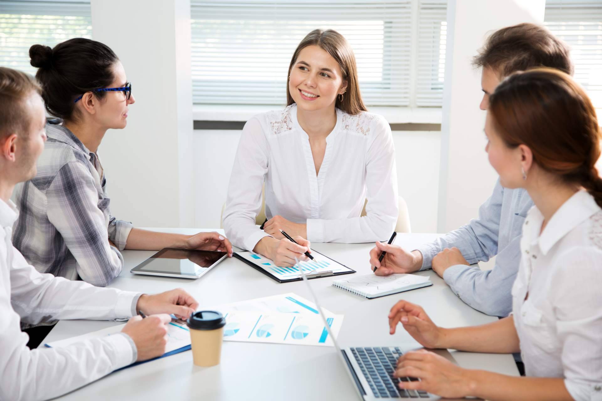 La importancia de formarse en recursos humanos, con IOE Business School