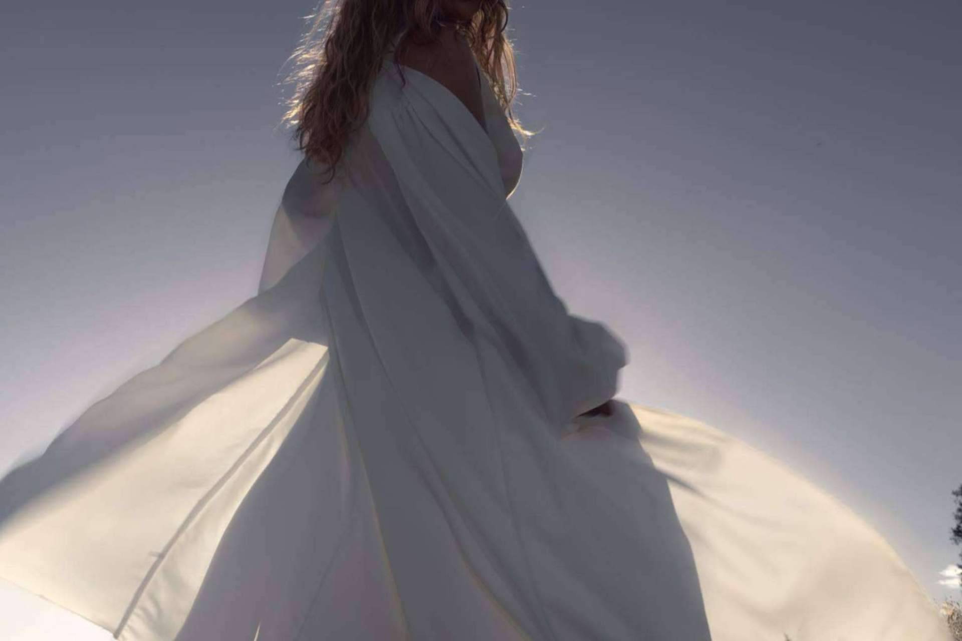 La artista Martha Sáenz retrata sus vivencias en forma de surrealismo