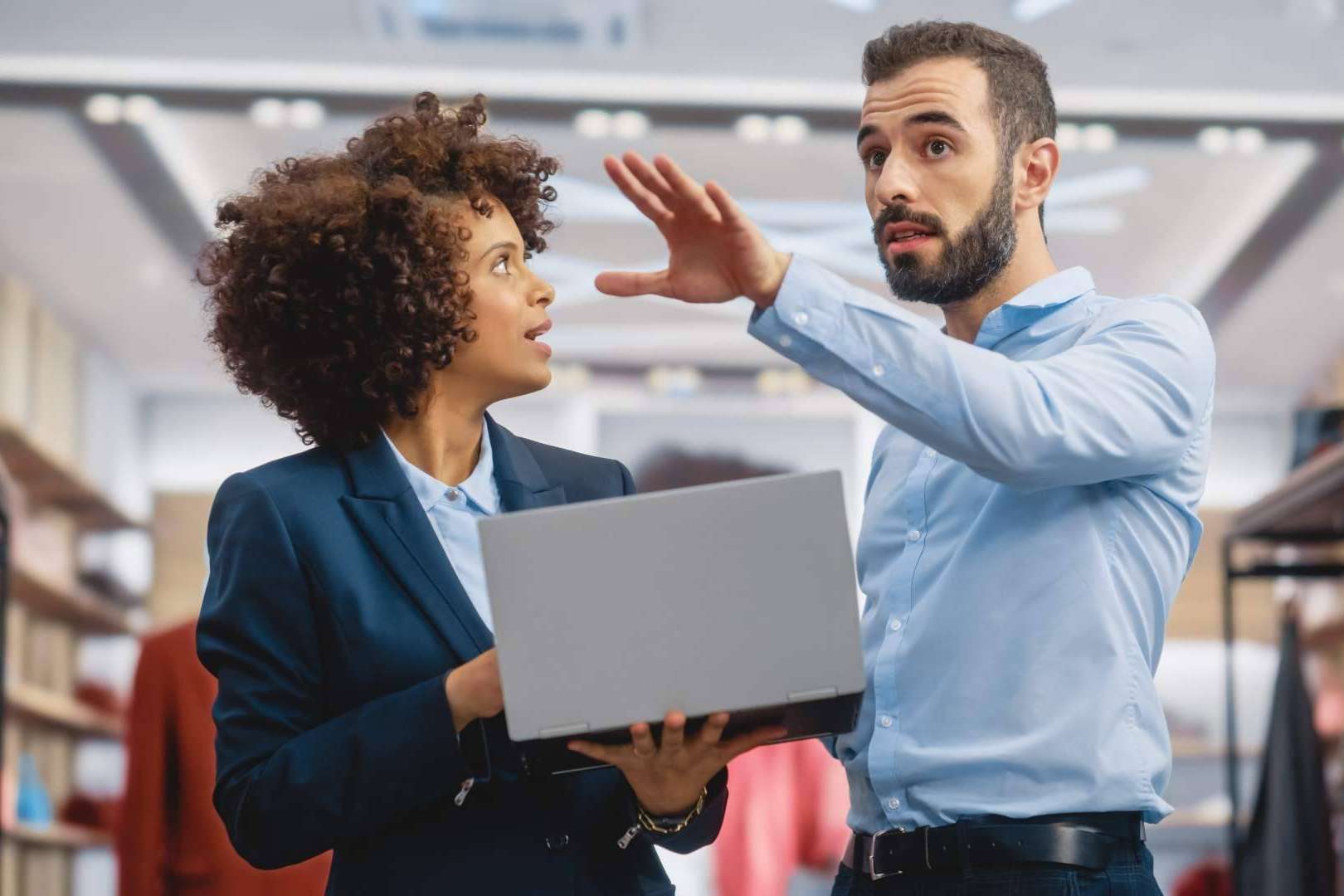 Merchandising original, una pieza clave para la mayoría de estrategias publicitarias, con Sr. Flyer