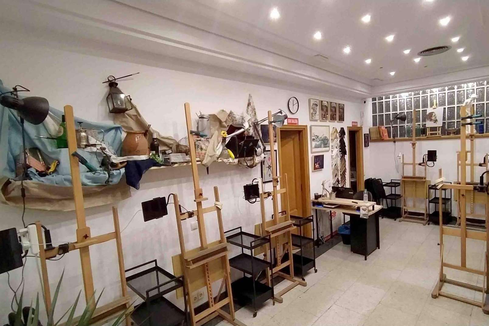 Estudio Ilógico y sus clases de pintura con un equipo docente con estilos muy variados