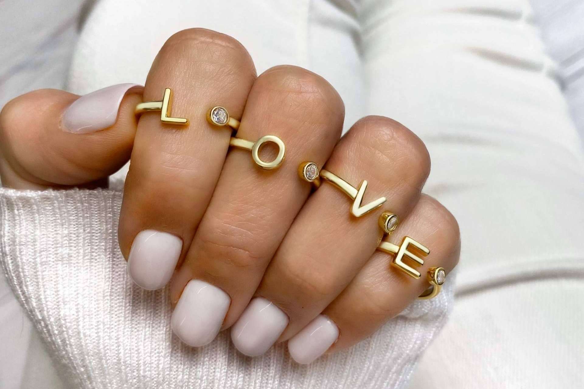Le Petit Marie ofrece una amplia colección de anillos de plata de la más alta calidad