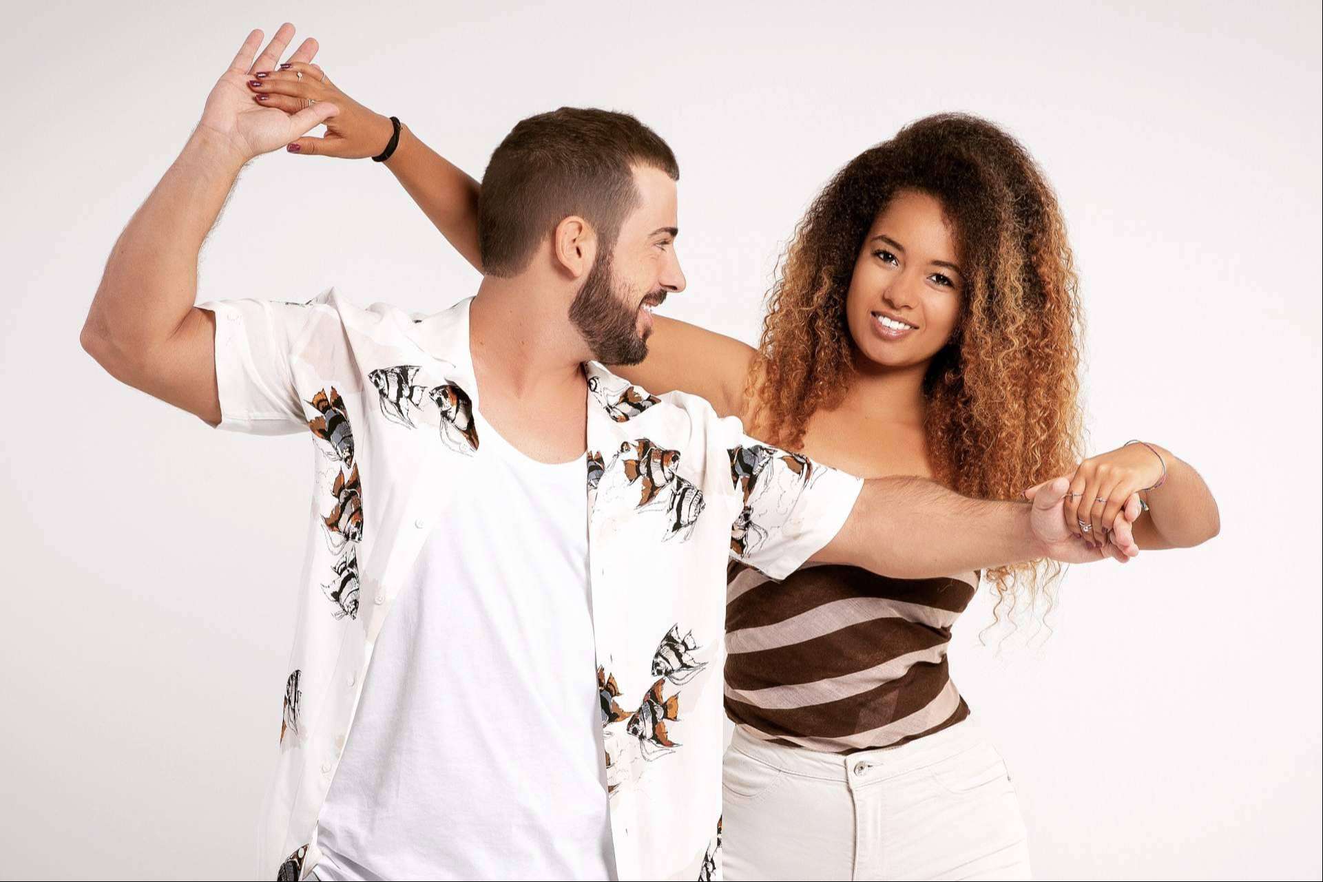 La escuela de baile Txiki Bastida imparte cursos gratuitos de bachata y salsa