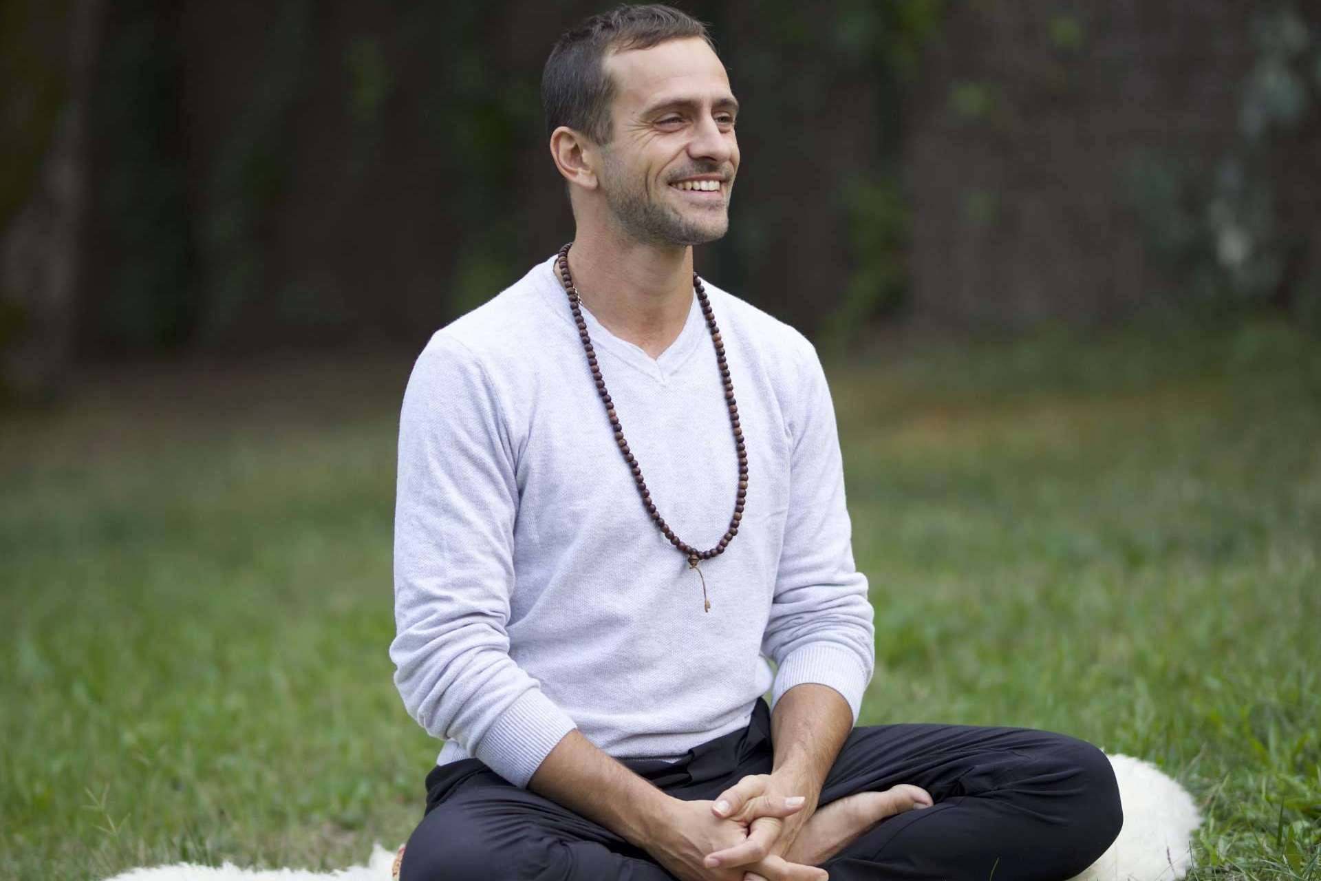 Ravi Ram presenta su curso sonido y música y conciencia, para usar el sonido como instrumento de sanación