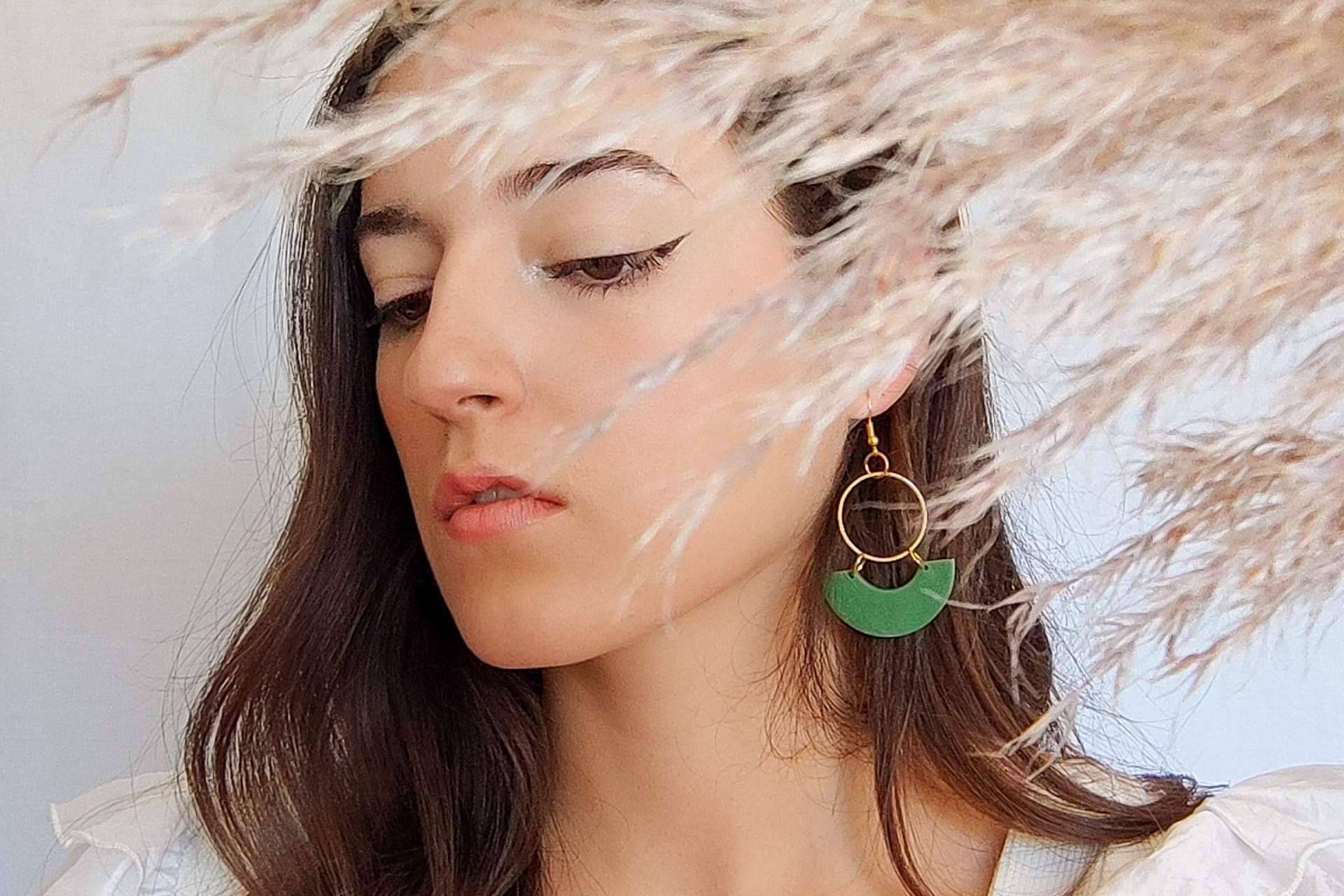 Sorprender en cualquier tipo de eventos con las joyas originales de Maialen Co.