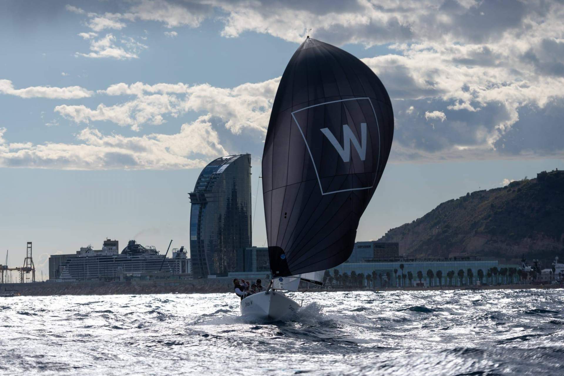 El nuevo equipo de regatas 'Clínicas W Sailing Team' se estrenará en el mundial de J70