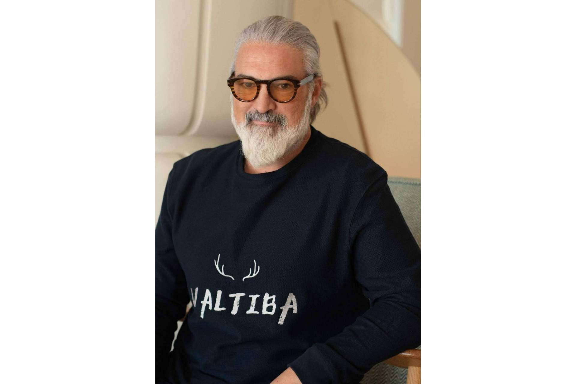 Xavi Altimis, cofundador de Valtiba gafas de sol, concede una entrevista