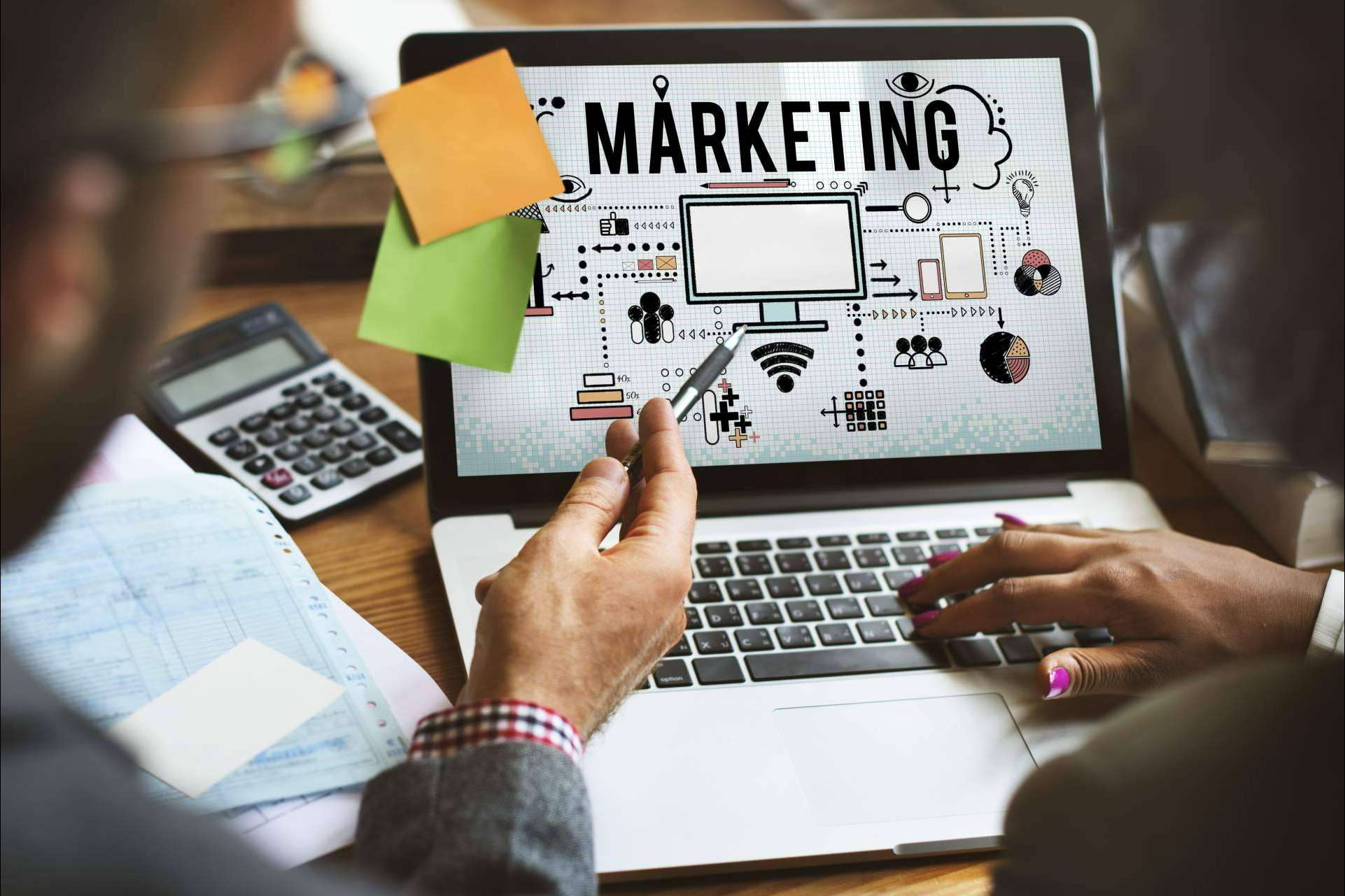 Cómo la publicidad en empresas ayuda a vender